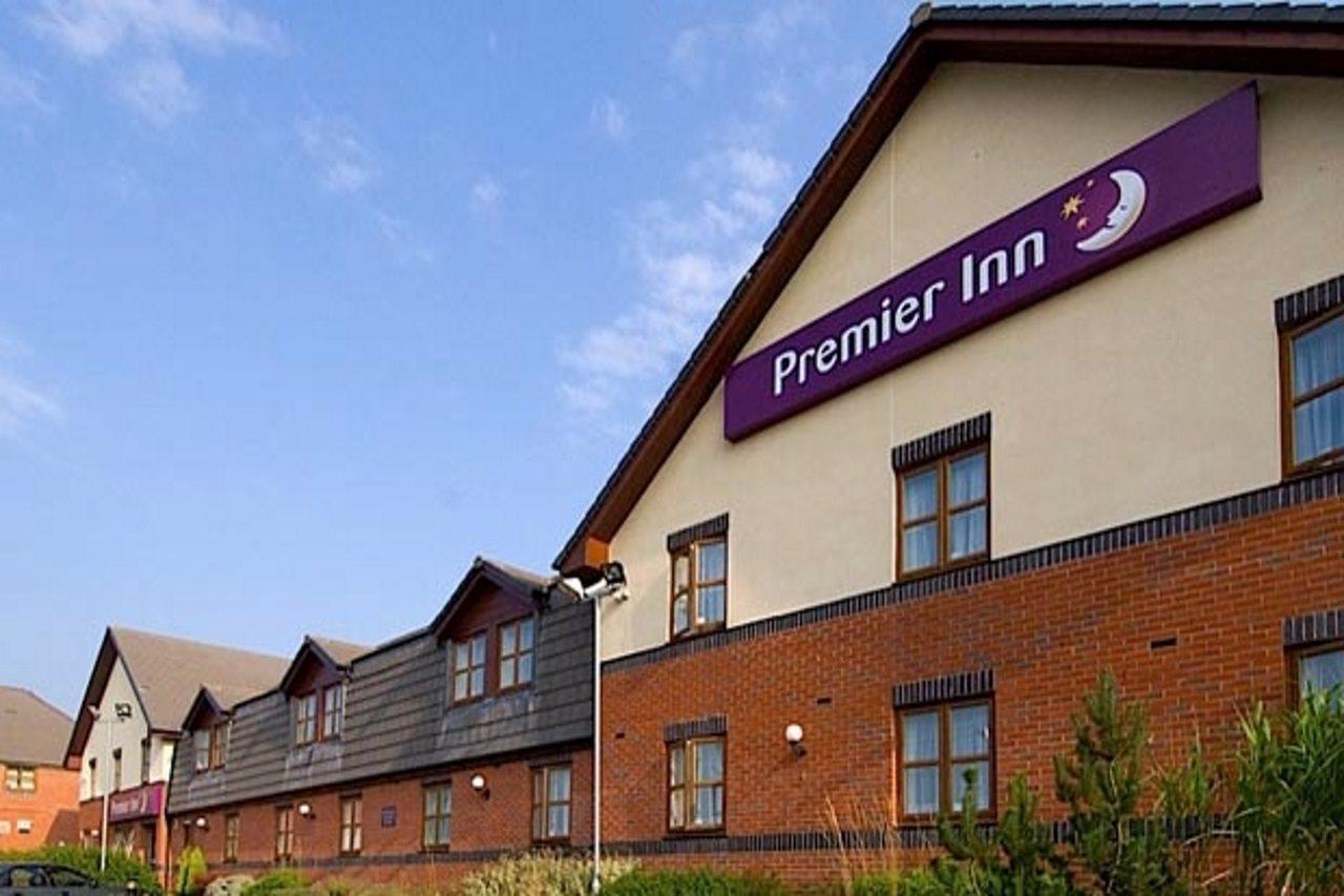 Premier Inn Івшем Екстер'єр фото